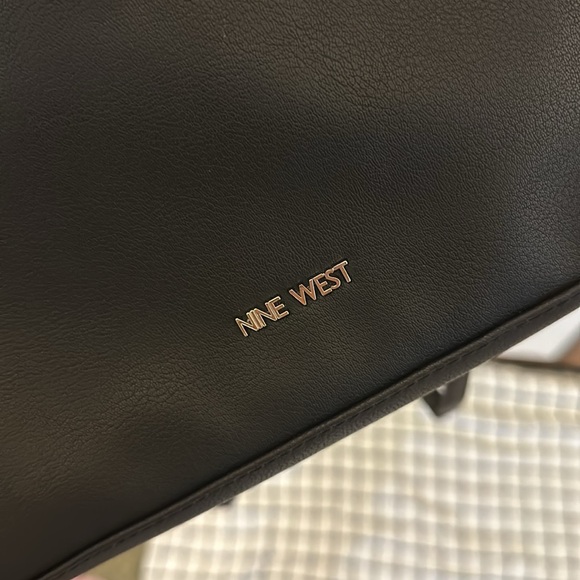 Cute black nine west backpack - Picture 5 of 5